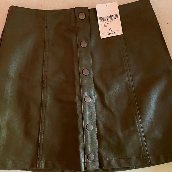 Forever 21 Olive Skirt  Tags Still On! - Picture 3 of 4